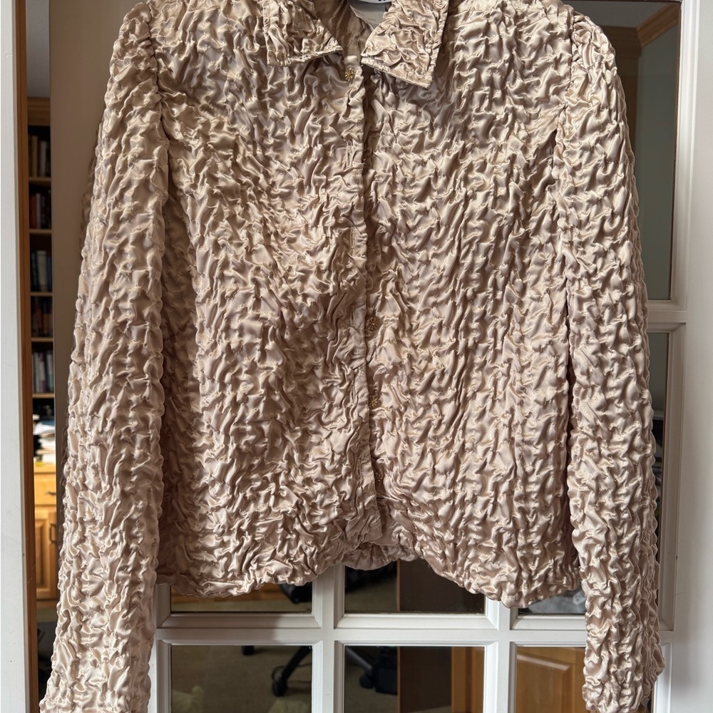 JOSEPH RIBKOFF champagne gold crinkle evening jacket top